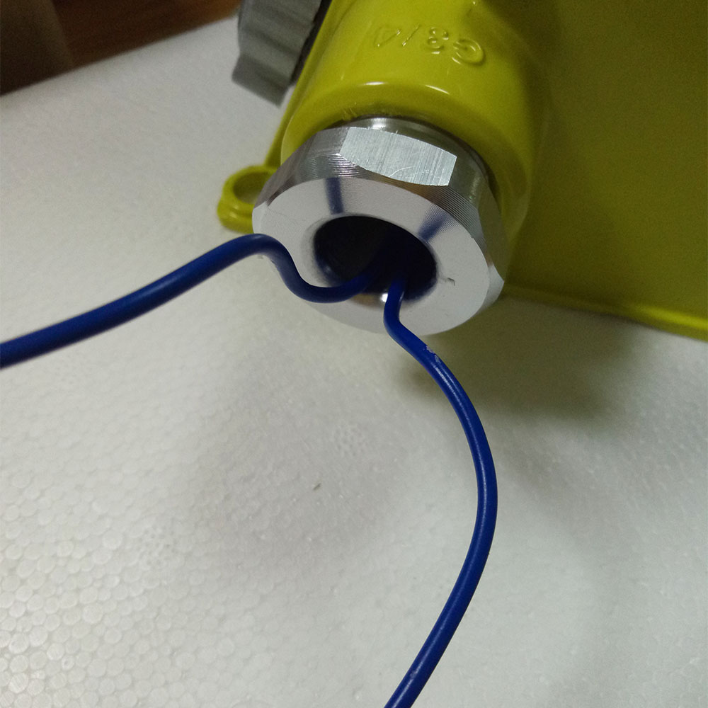 两总线气体探测器